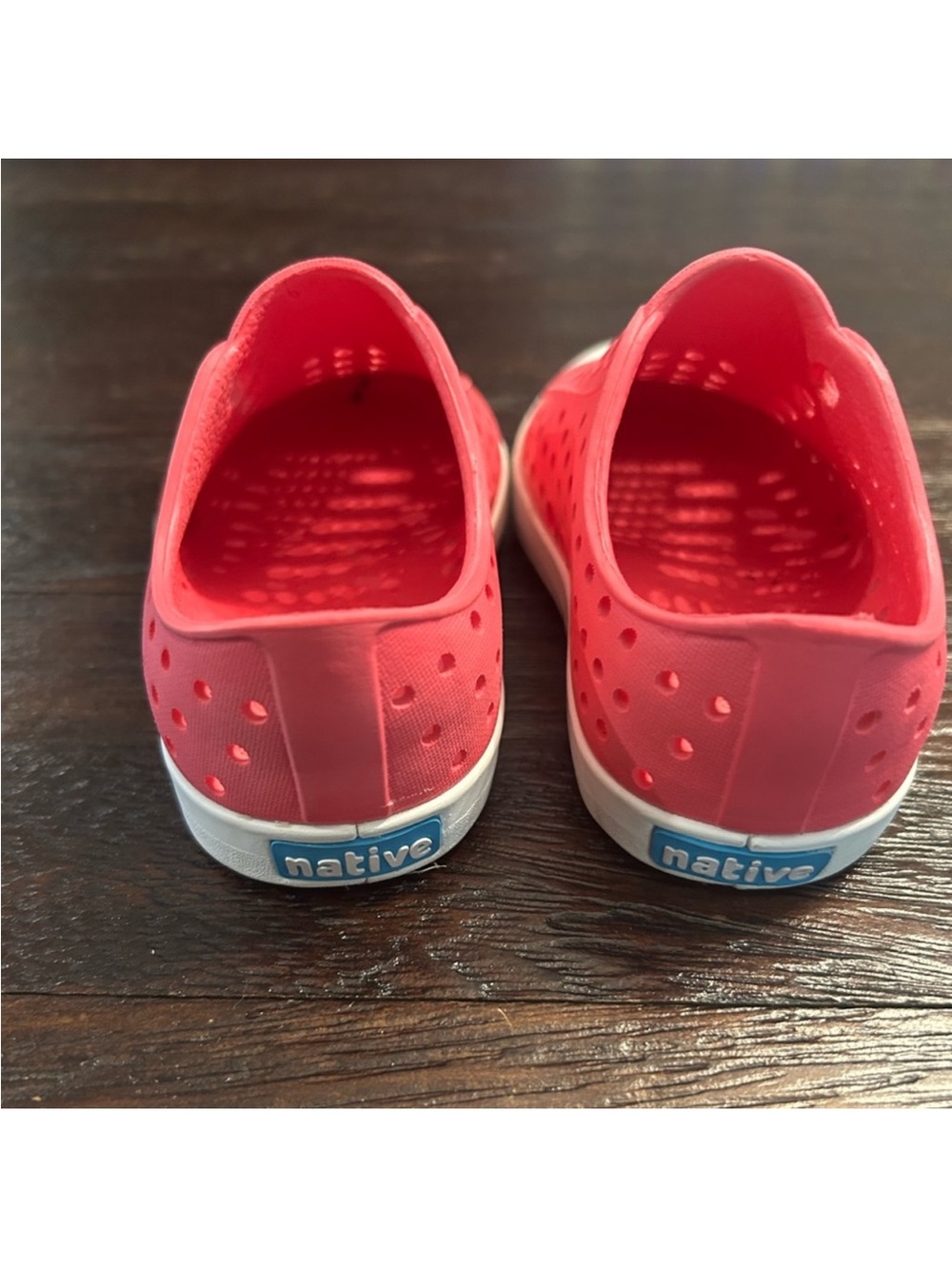 Native Jefferson Kids Water Shoes - Hot Pink Slip-Ons - Picture 3 of 6
